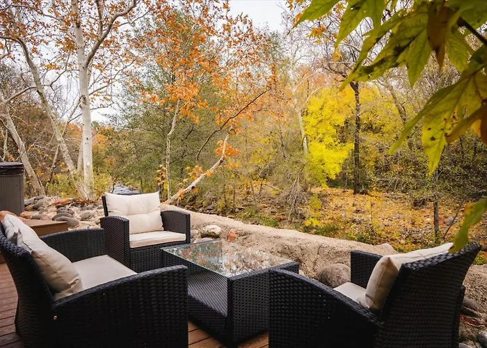 10 Creekside Retreat House With Private Hot Tub *