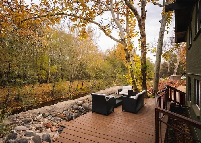 10 Creekside Retreat House With Private Hot Tub *