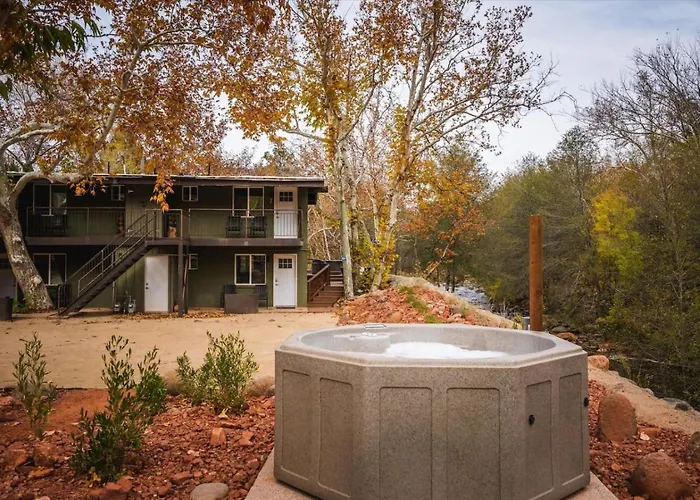 10 Creekside Retreat House With Private Hot Tub *